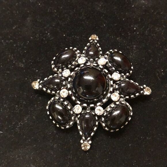 ‎Black Rhinestone Burst Brooch Pin - Picture 1 of 3